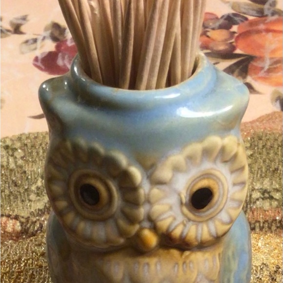Adorable little Owl toothpick holder or tiny vase for itty-bitty flower!So Cute! - Picture 3 of 5